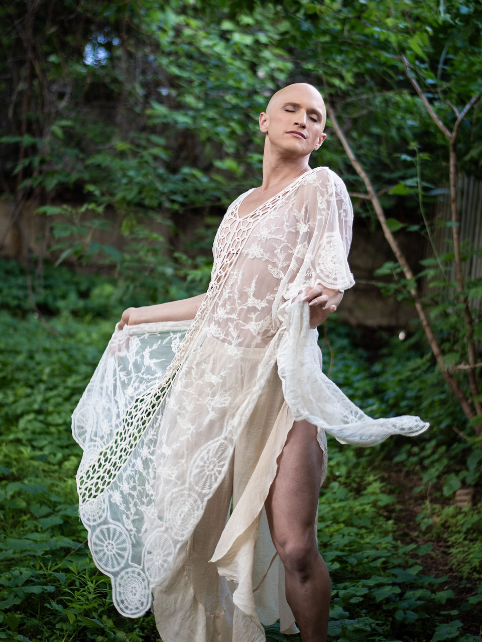 Oceana Dix — Vocalist, voice educator, and founder of Out There Singing